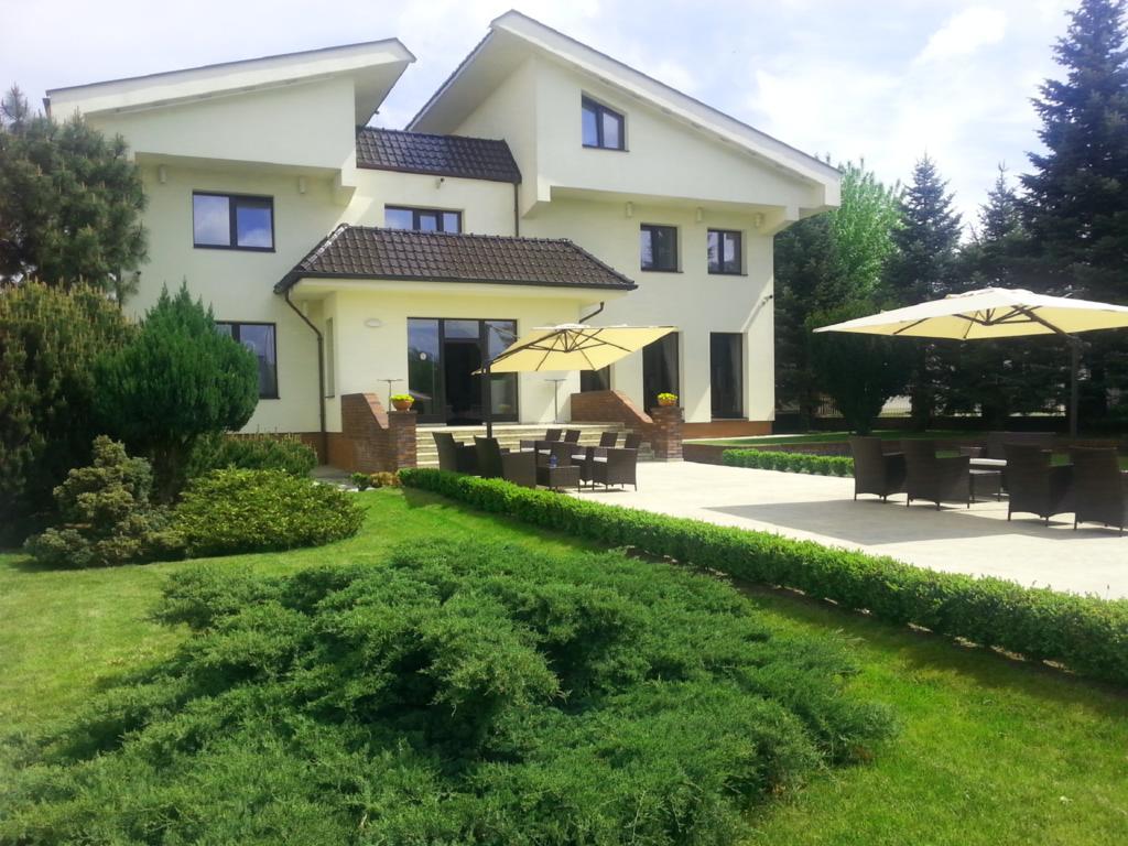 Astoria Bed & Breakfast Swarzędz Buitenkant foto