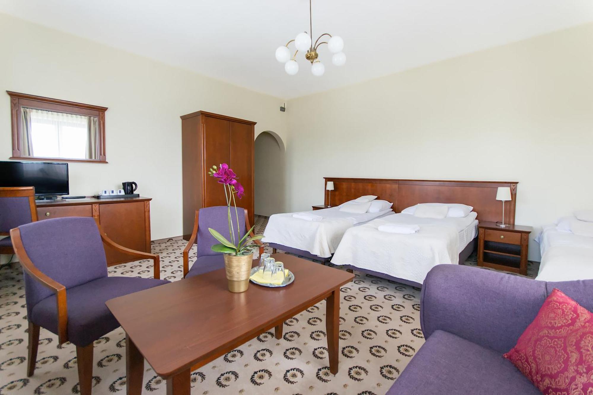 Astoria Bed & Breakfast Swarzędz Buitenkant foto